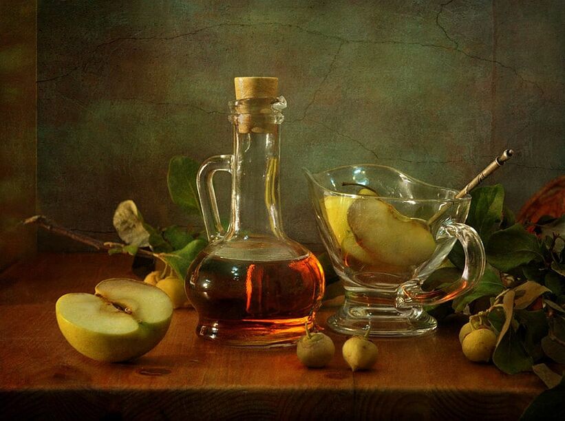 Natural apple cider vinegar helps get rid of varicose veins on your legs. 